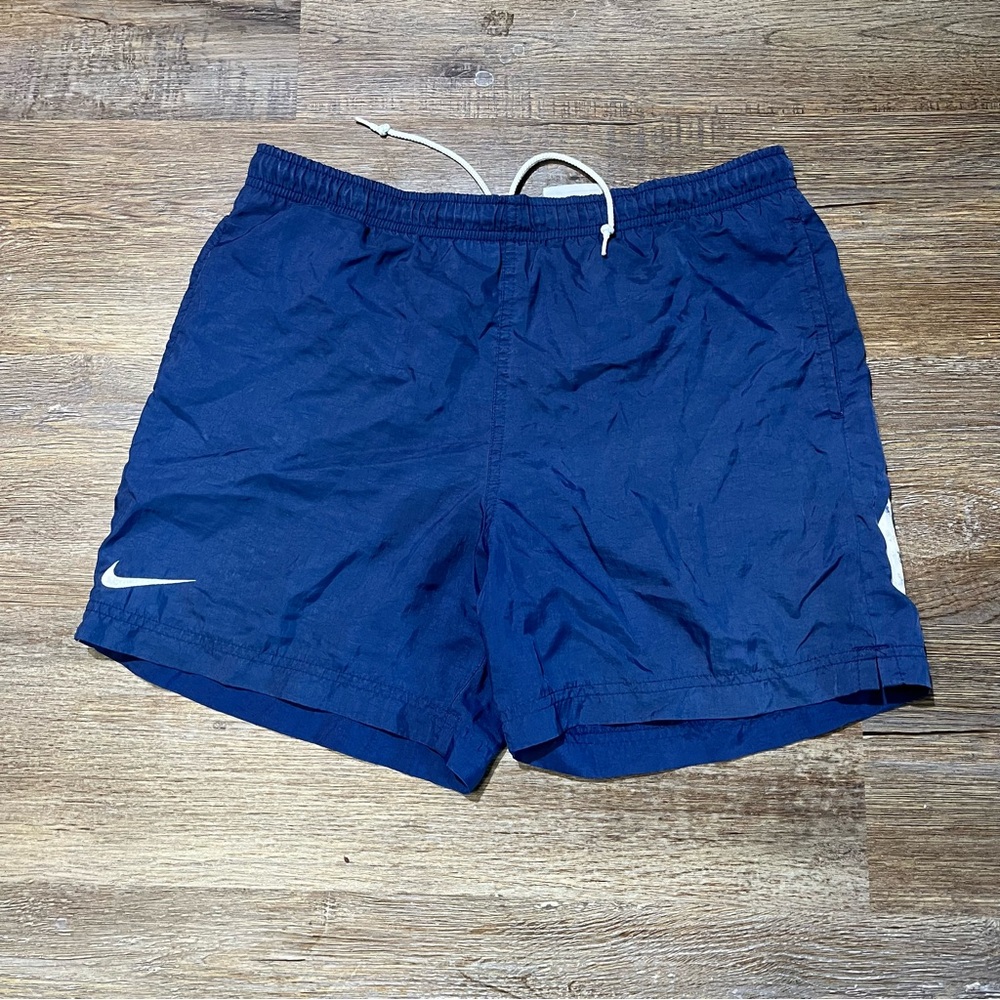 Vintage 90s Nike 5-inch inseam Shorts